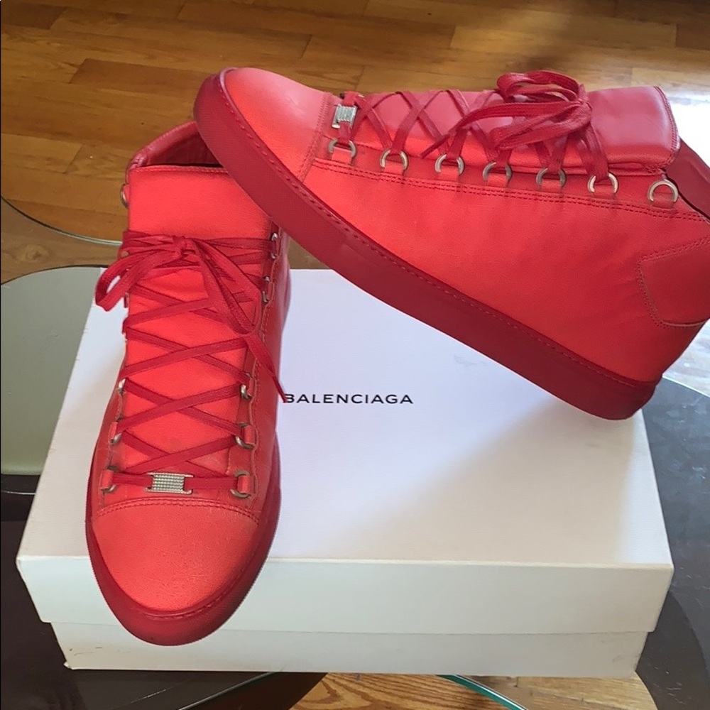 ALL RED MENS BALENCIAGA’S ARENA